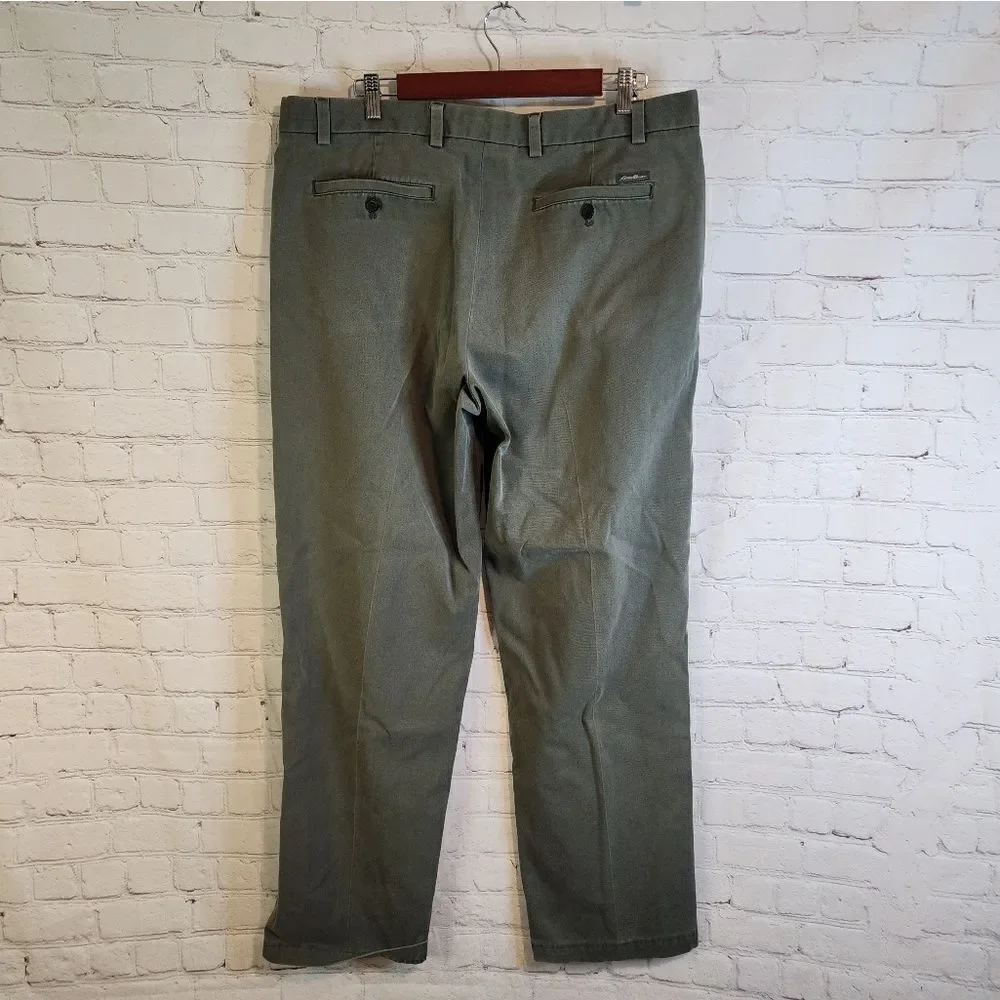 Men's Eddie Bauer chino pants, size 36